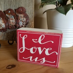 I love us classic box sign